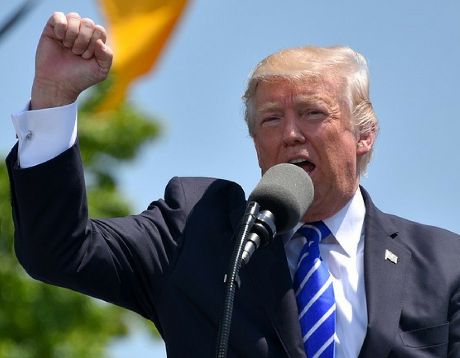 Sobretaxa de Trump - Presidente dos Estados Unidos sobretaxa aço e alumínio importados